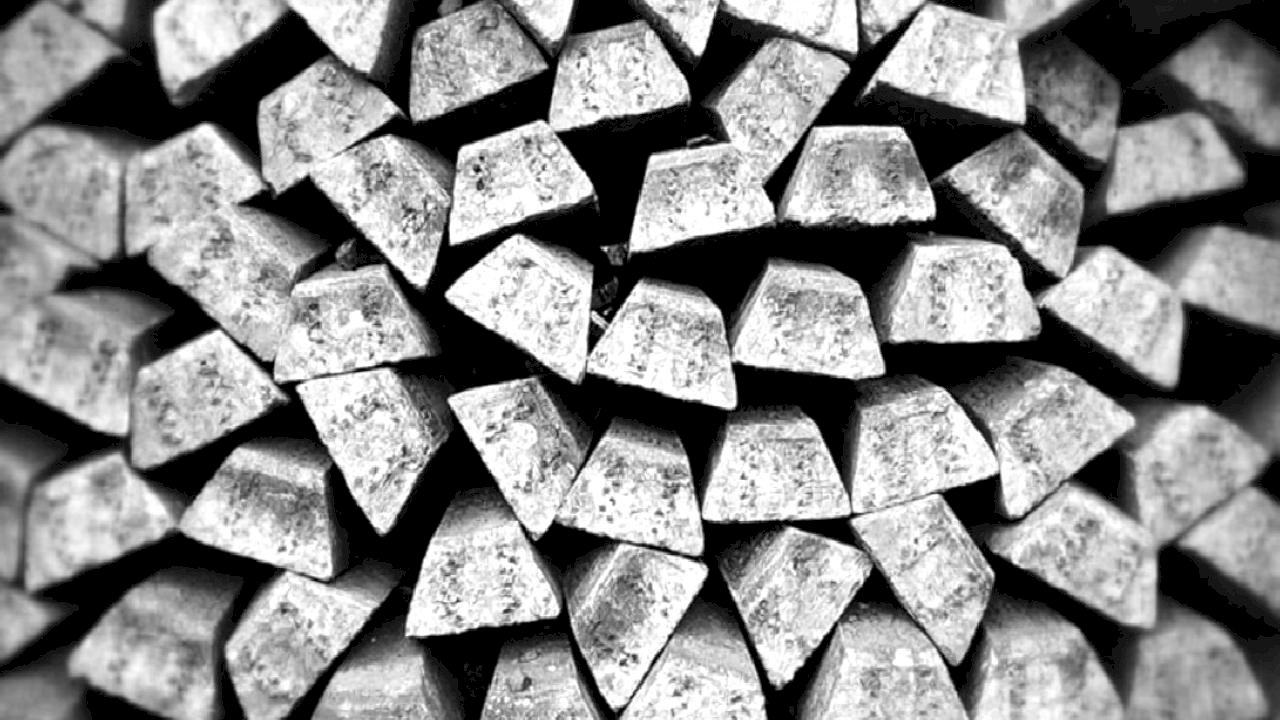 Rekor üstüne rekor kıran gümüş 103,3 dolara ulaştı