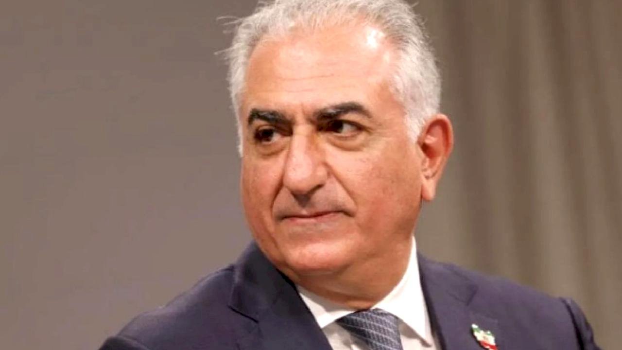 Rıza Pehlevi’den protestoculara çağrı: Sokakları terk etmeyin
