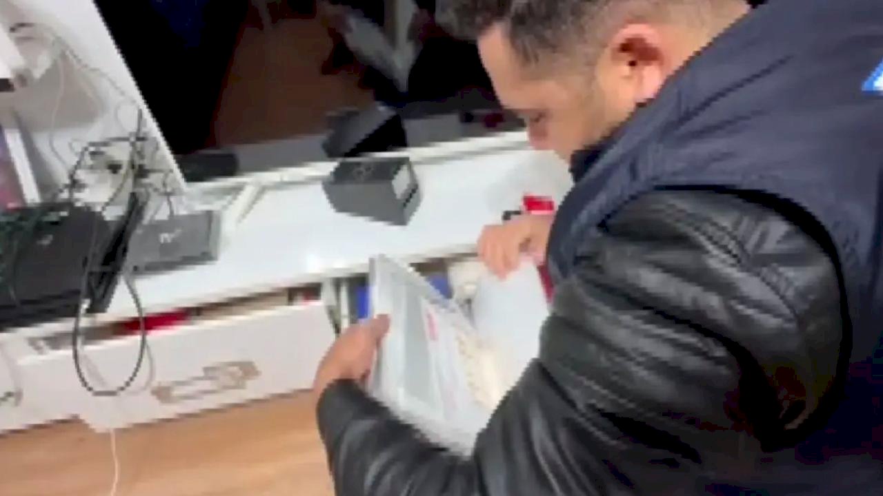 Sahte Çekle 20 Milyon Lira Dolandırıldılar