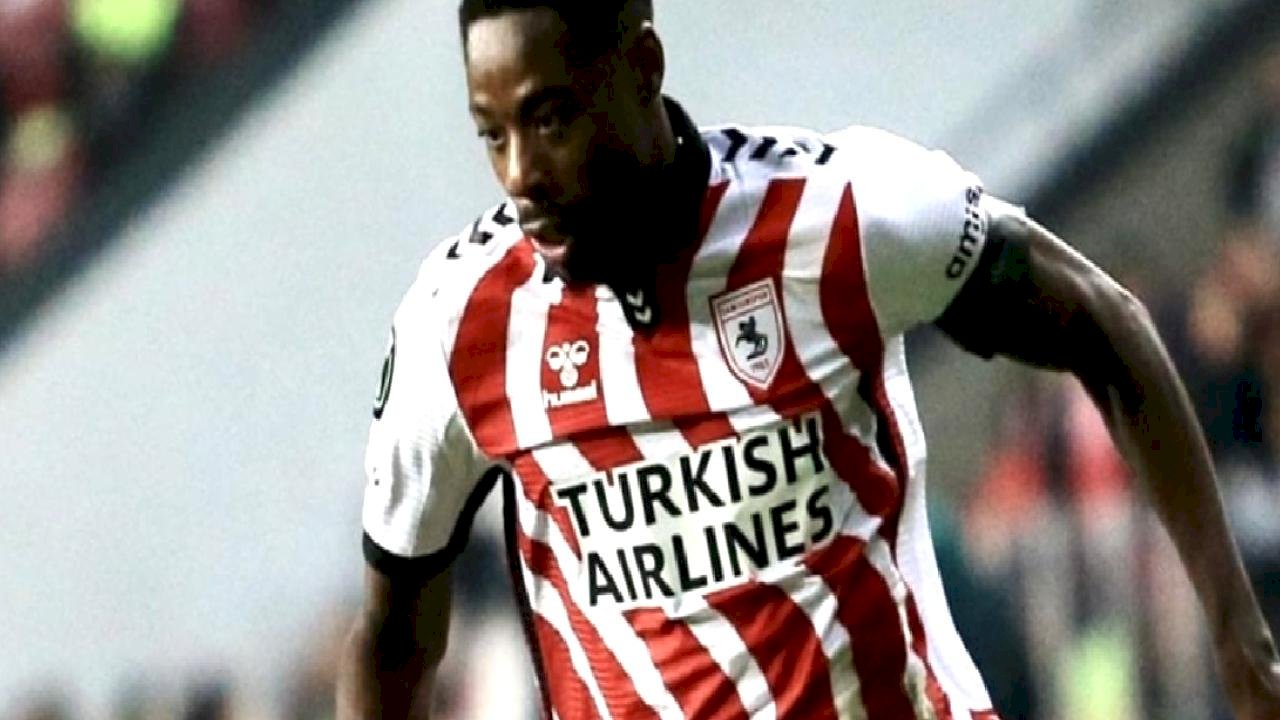 Samsunspor, Fenerbahçe'ye transfer olan Musaba'nın sözleşmesini feshetti