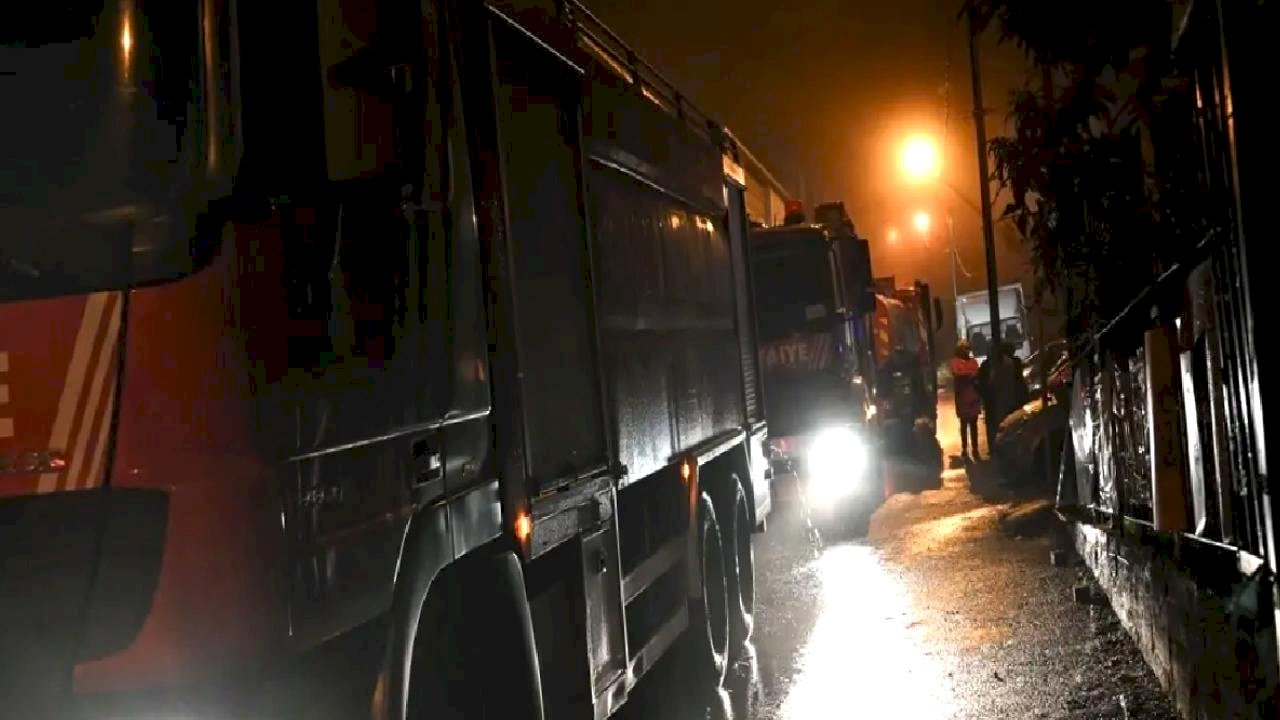 Sancaktepe'de Gecekonduda Yangın