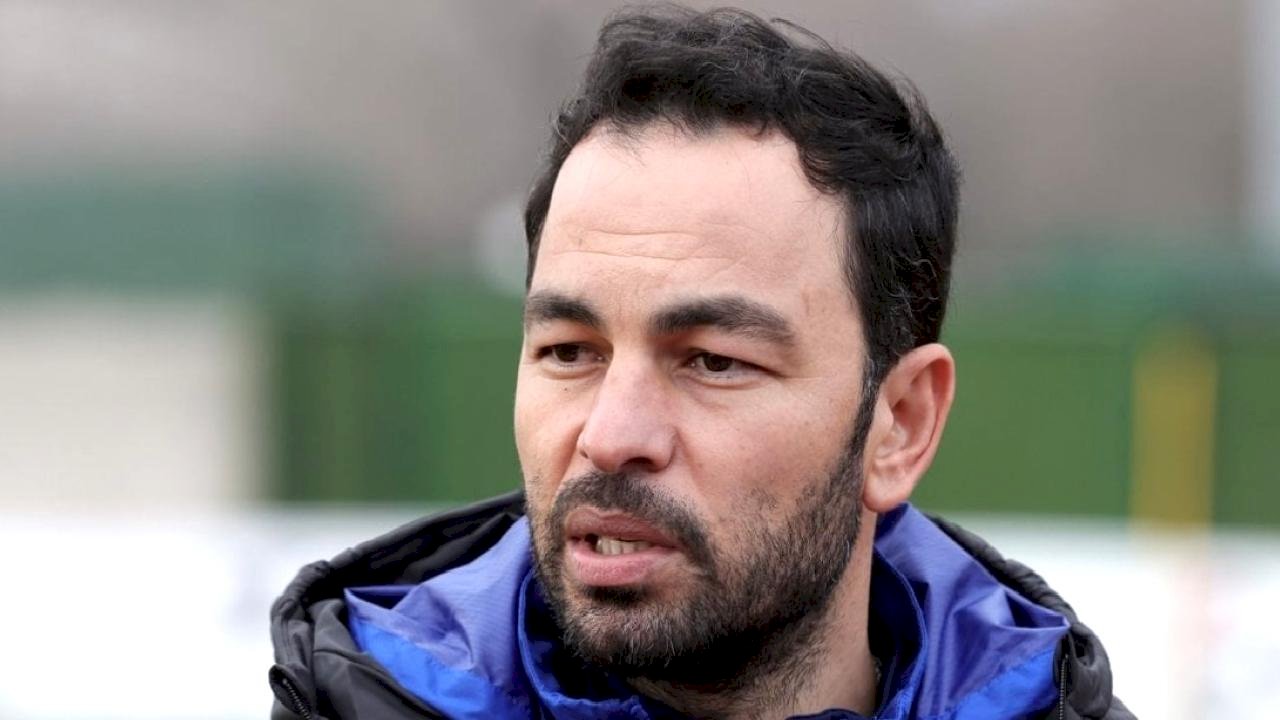 Selçuk İnan, Fenerbahçe karşısında ilk peşinde