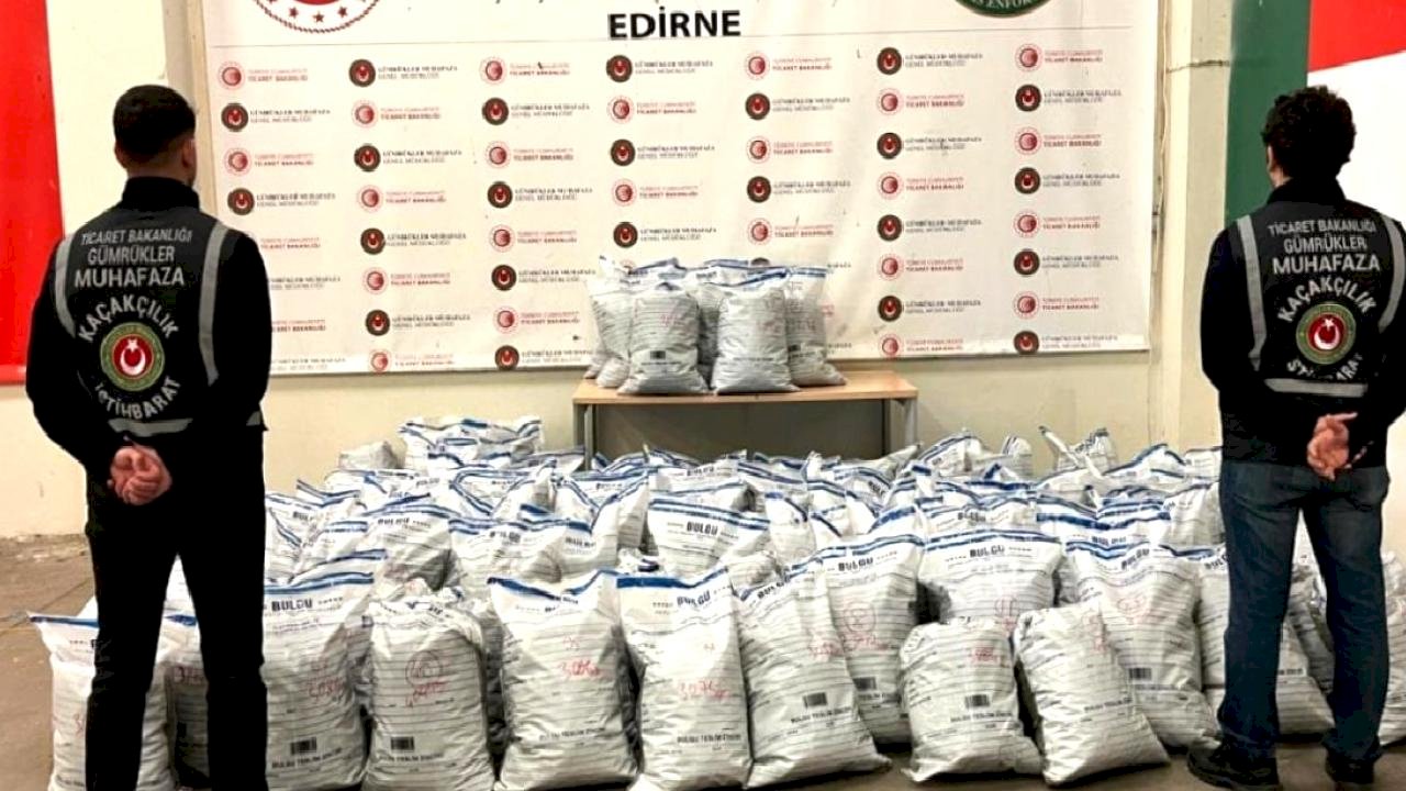 Sınır kapıları ve havalimanlarında 1,6 milyar liralık uyuşturucu ele geçirildi