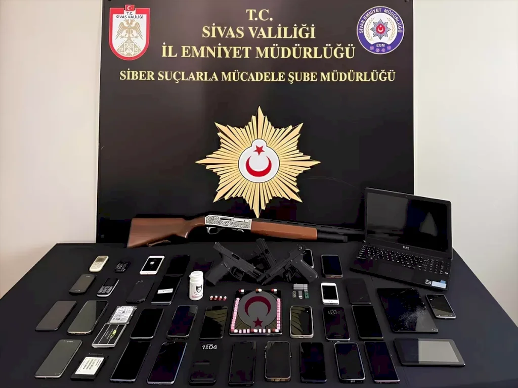 Sivas'ta Suç Örgütüne Operasyon: 11 Tutuklama