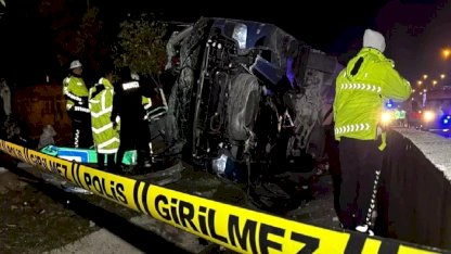 Adana'da Otobüs Devrildi: 8 Yaralı