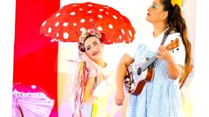 Aliağa Belediyesi Orman Tiyatrosu İlk Oyunuyla Sahnede