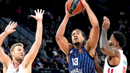 Anadolu Efes, Olympiakos'a kaybetti