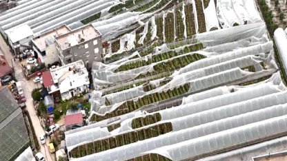 Antalya Büyükşehir Belediyesi afetin izlerini silmek için sahada