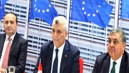 Bakan Bolat, AB Komiseri ile Görüştü