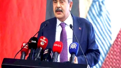 Bakan Tekin: "İstanbul'da asrın hırsızlığı var. Bunu saklamak için karnelerden Atatürk'ün fotoğrafının kaldırdığı yalanına sarılıyorlar"