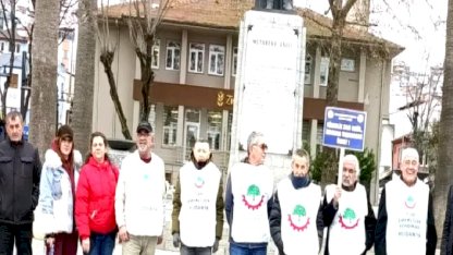 Emekliler Mudanya'daki eylemlerini sürdürüyor