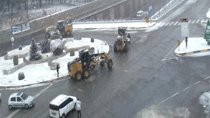 Gaziantep’te karla mücadeleye tüm hızıyla devam
