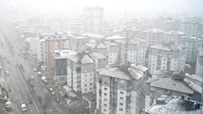 İstanbul güne beyaz manzarayla uyandı: Soğuk hava etkisini artırıyor