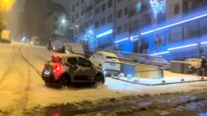 İstanbul'da Kar Yağışı Kazalara Neden Oldu