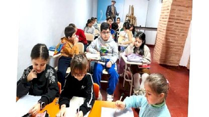 Kadın ve Çocuk Dayanışma Merkezi'nde İngilizce Derslerine Yoğun İlgi