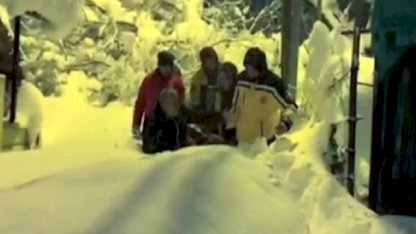 Karabük’te 80 santimetrelik karda zamanla yarış