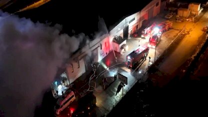 Kayseri'de Mobilya Fabrikasında Yangın