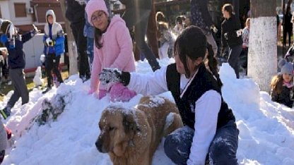 Miniklerin neşesi Hizmet Noktası'nı ısıttı.