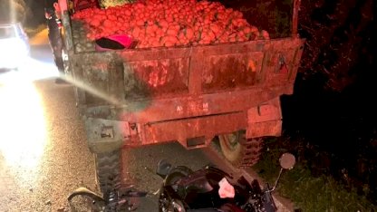 Motosiklet Traktöre Çarptı, Sürücü Ağır Yaralı