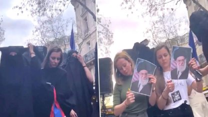 Parisli kadınlar İranlı hemcinsleri için soyundu