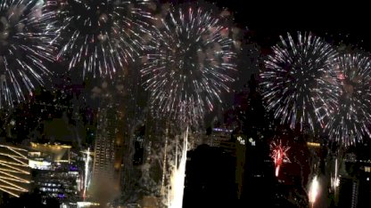 Tayland Yeni Yılı Havai Fişeklerle Karşıladı