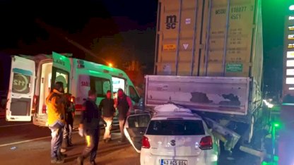 Turgutlu'da Trafik Kazası: 3 Yaralı