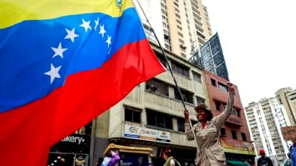 Venezuela'da Maduro'ya Destek Yürüyüşü