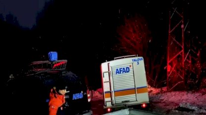 Yalova'da Yoğun Kar Yağışı Ulaşımı Olumsuz Etkiledi