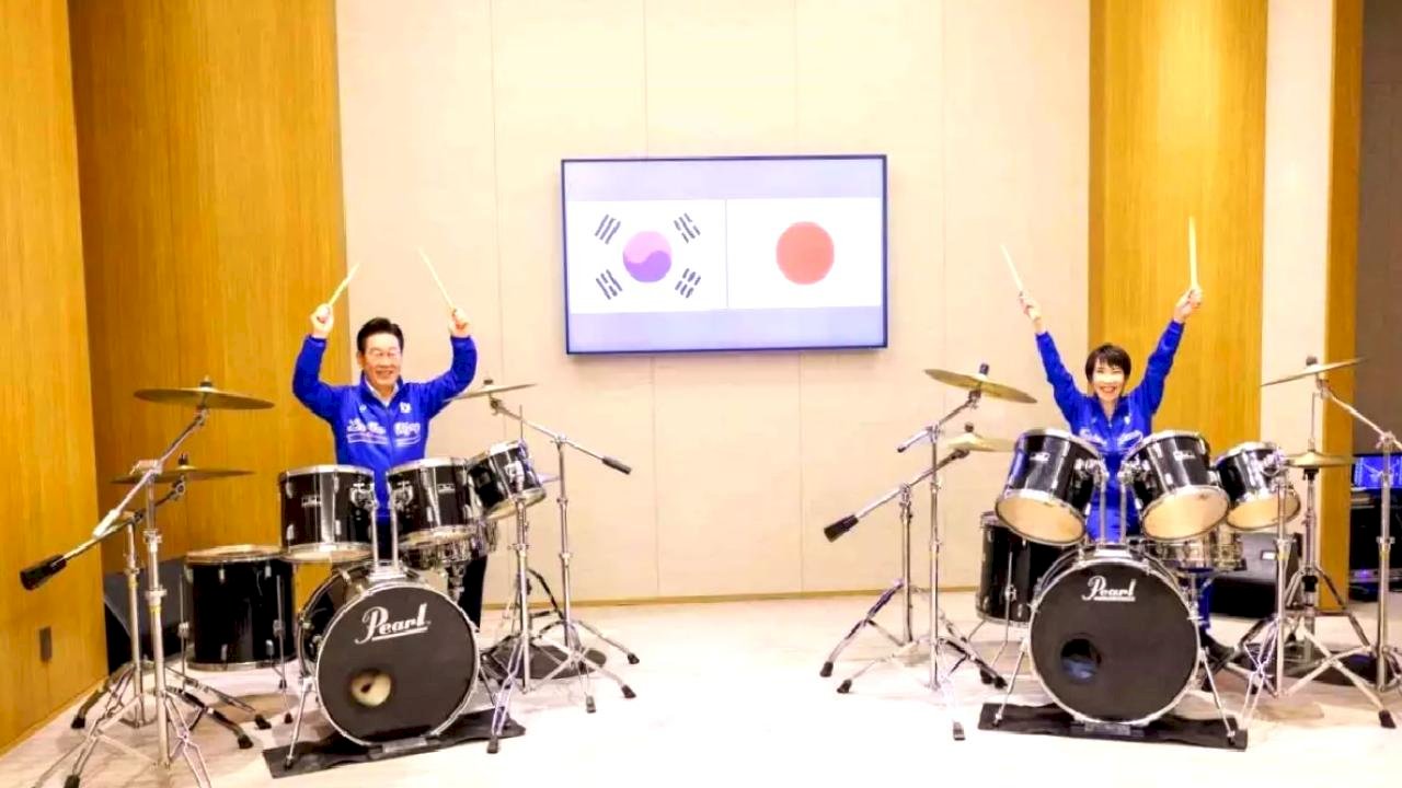 Takaichi ve Lee'den Renkli Diplomasi