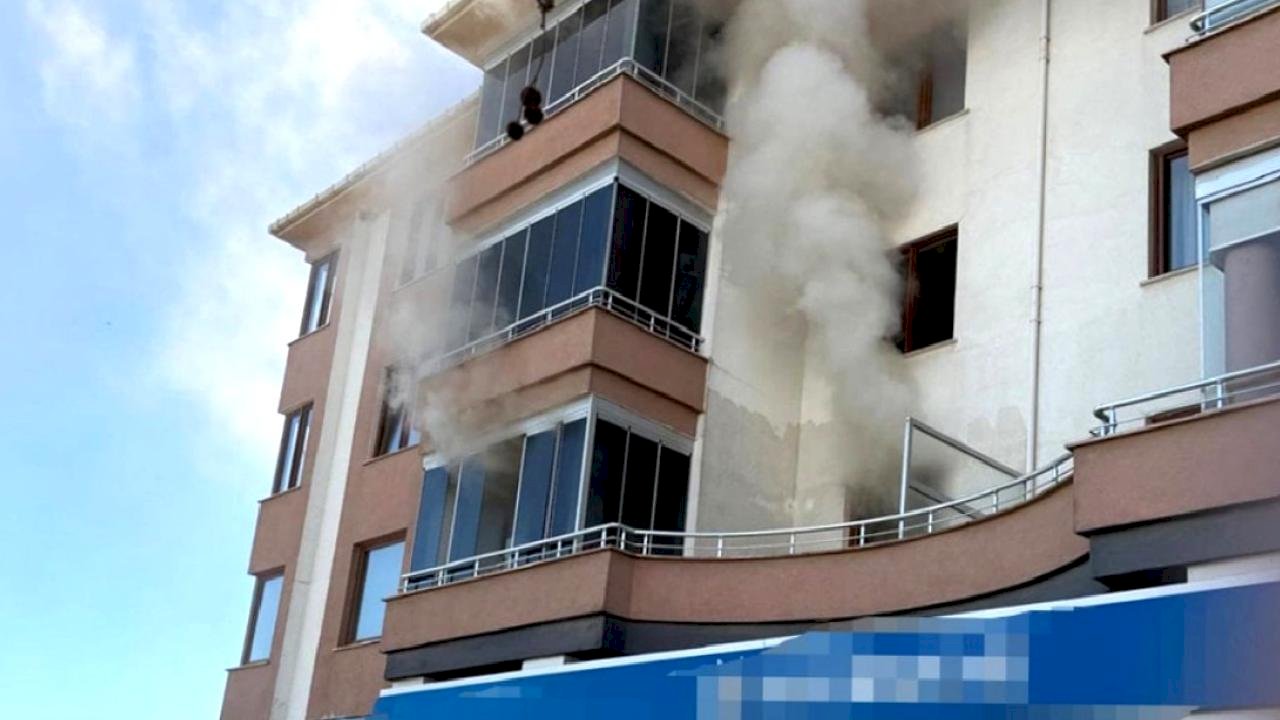 Tekirdağ'da yangın çıkan evde bıçaklanmış kadın cesedi bulundu