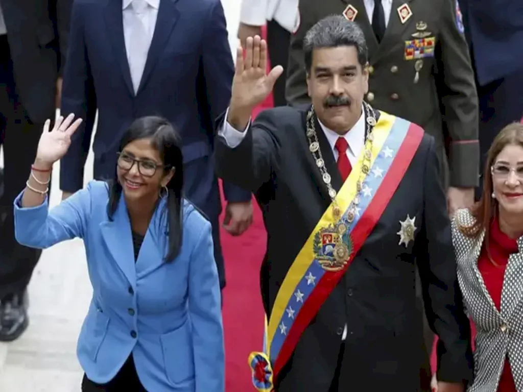 Trump: Maduro'nun atadığı başkan yardımcısı, bize ne istersek yapmaya hazır olduğunu söyledi.