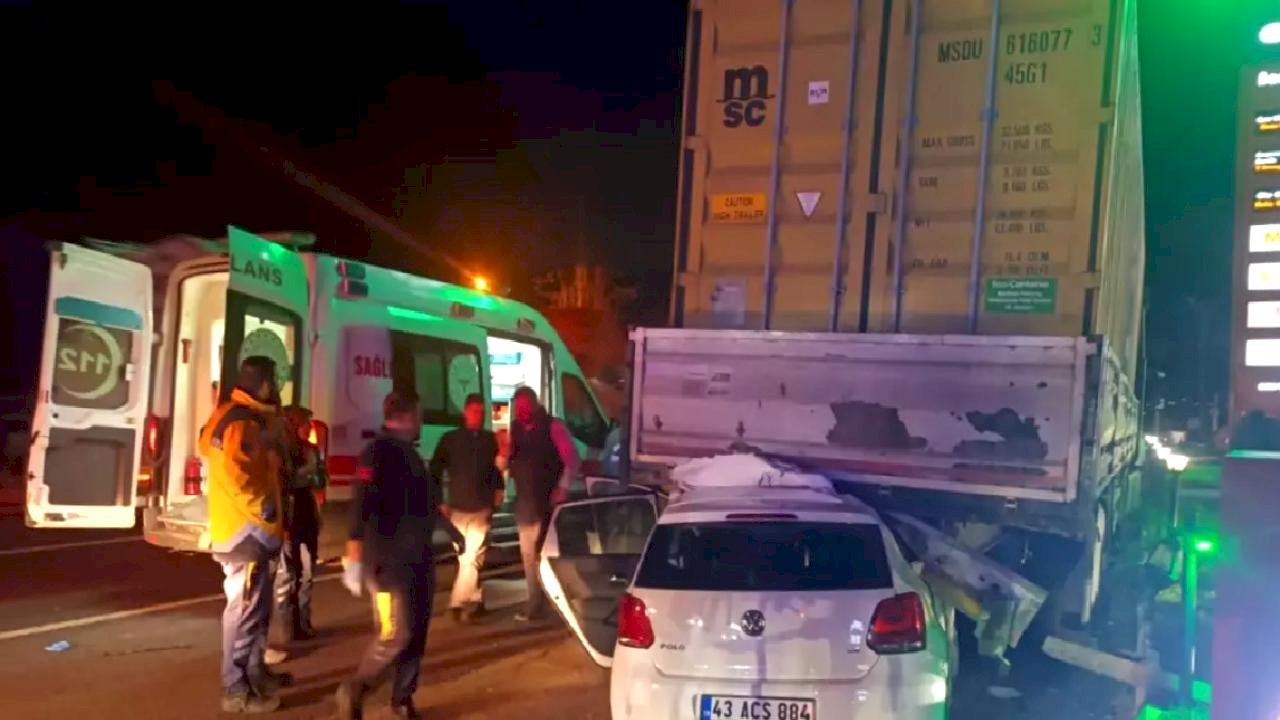 Turgutlu'da Trafik Kazası: 3 Yaralı