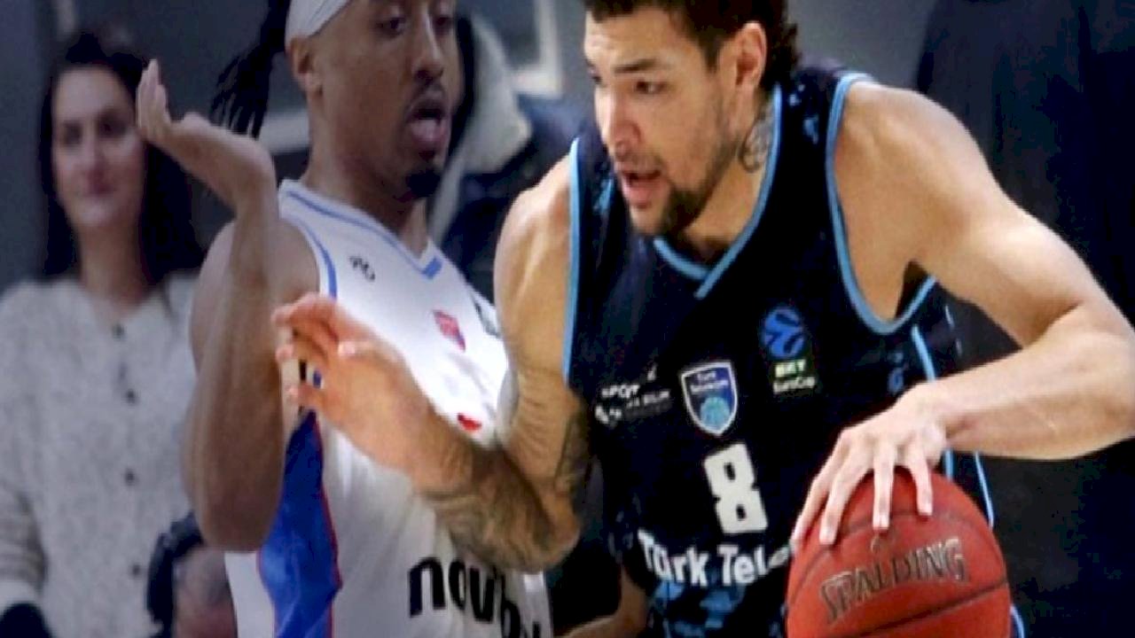 Türk Telekom, Panionios'a fark attı