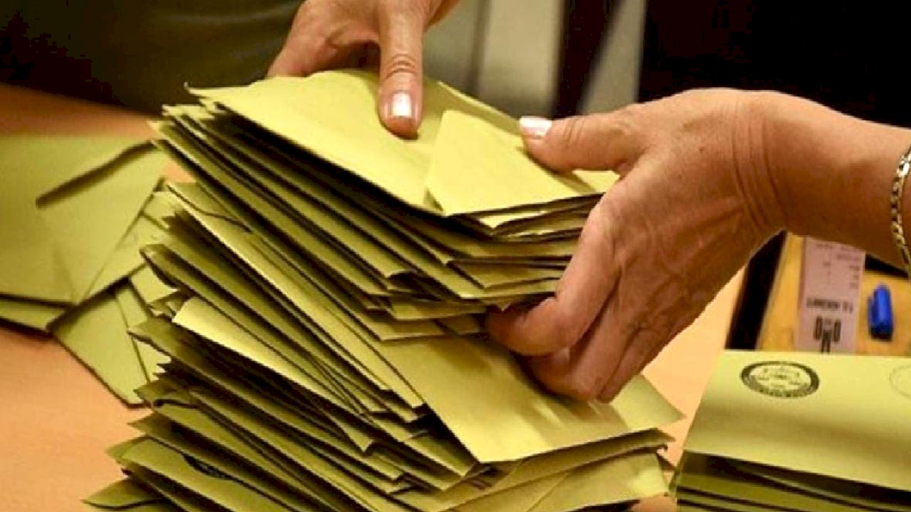 Türkiye'de 188 siyasi parti faaliyet gösteriyor: AK Parti ilk sırada