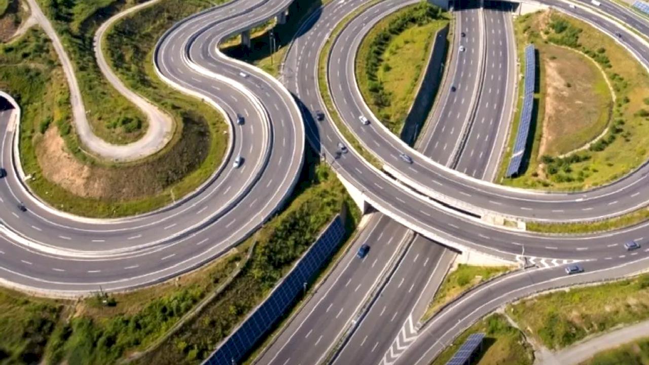 Türkiye'nin bölünmüş yol ağı 30 bin kilometreyi aştı! Dünya çevresinin 4’te 3’ü kadar