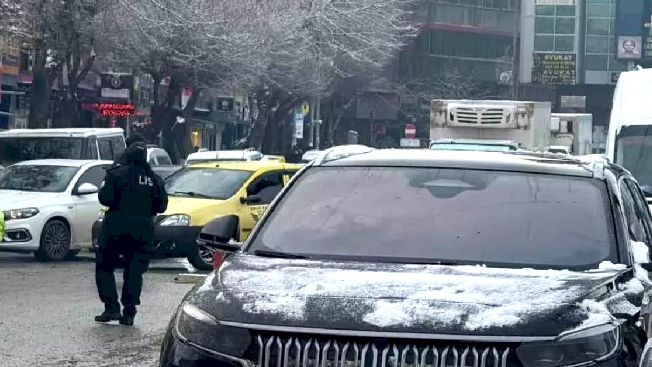 Tuzluca Belediye Başkanı'nın ABD plakalı aracı Iğdır'da tartışmaya neden oldu