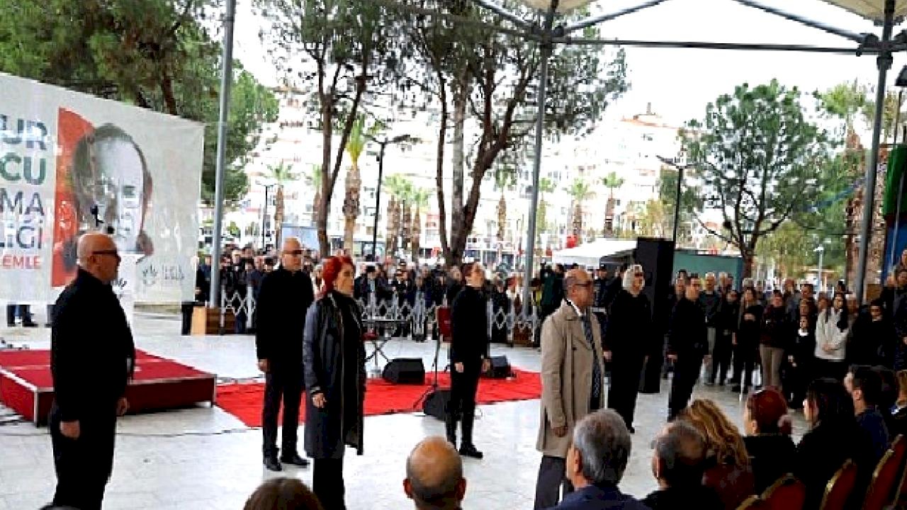 Uğur Mumcu Karabağlar 'da Özlem, Saygı ve Aydınlık Kararlılığıyla Anıldı