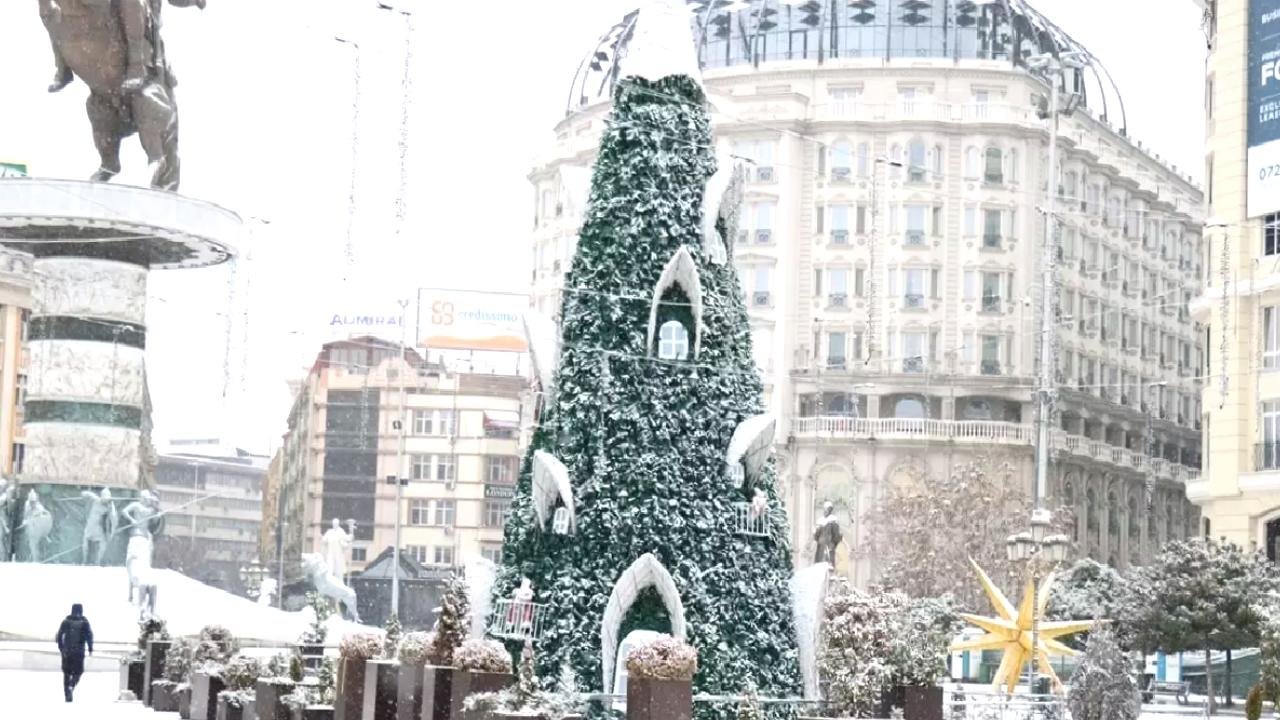 Üsküp'te Yoğun Kar Yağışı