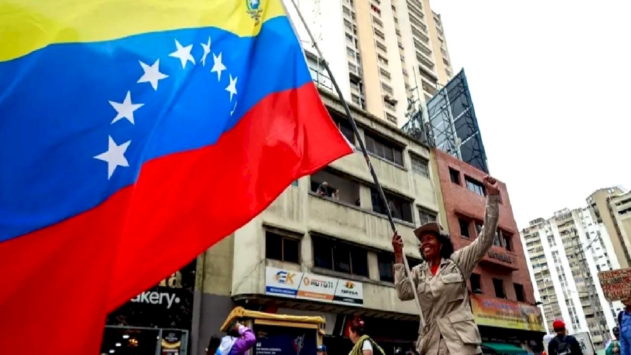 Venezuela'da Maduro'ya Destek Yürüyüşü