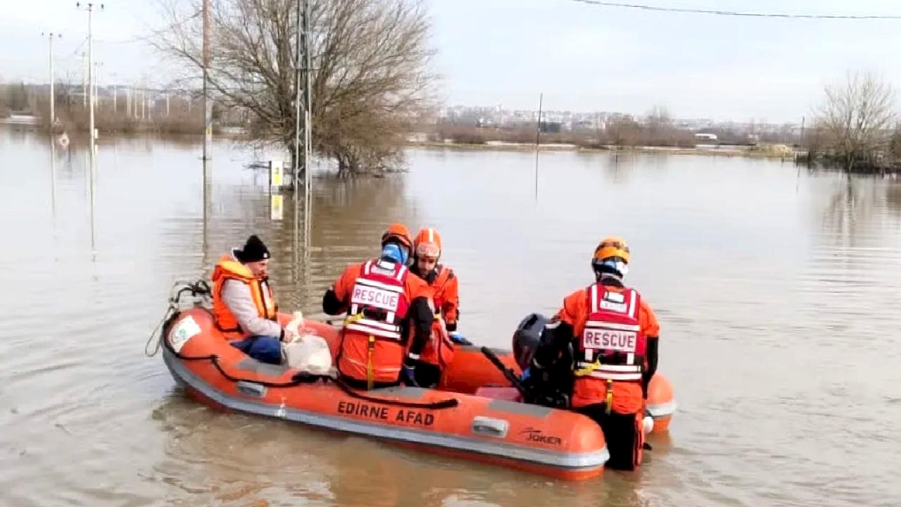 AFAD'dan Edirne raporu... Taşkınlara 539 personelle müdahale