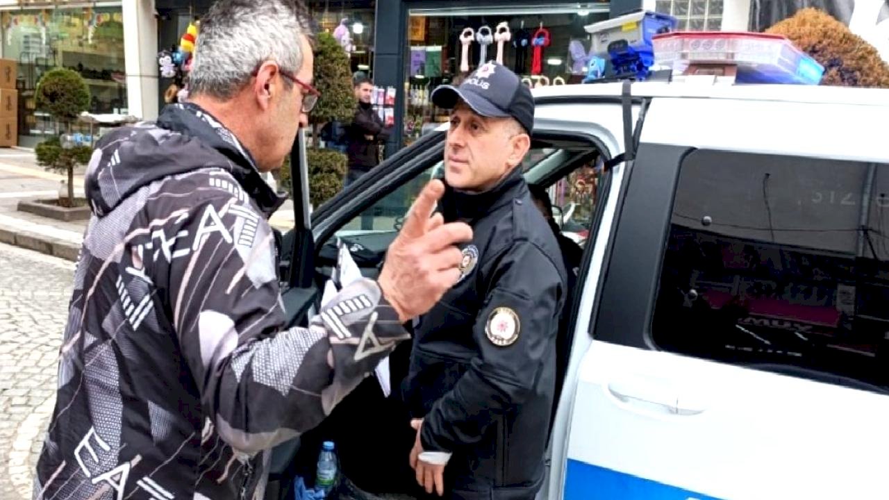 Amasya'da ATM'de bulduğu 4 bin 900 TL’yi polise teslim etti