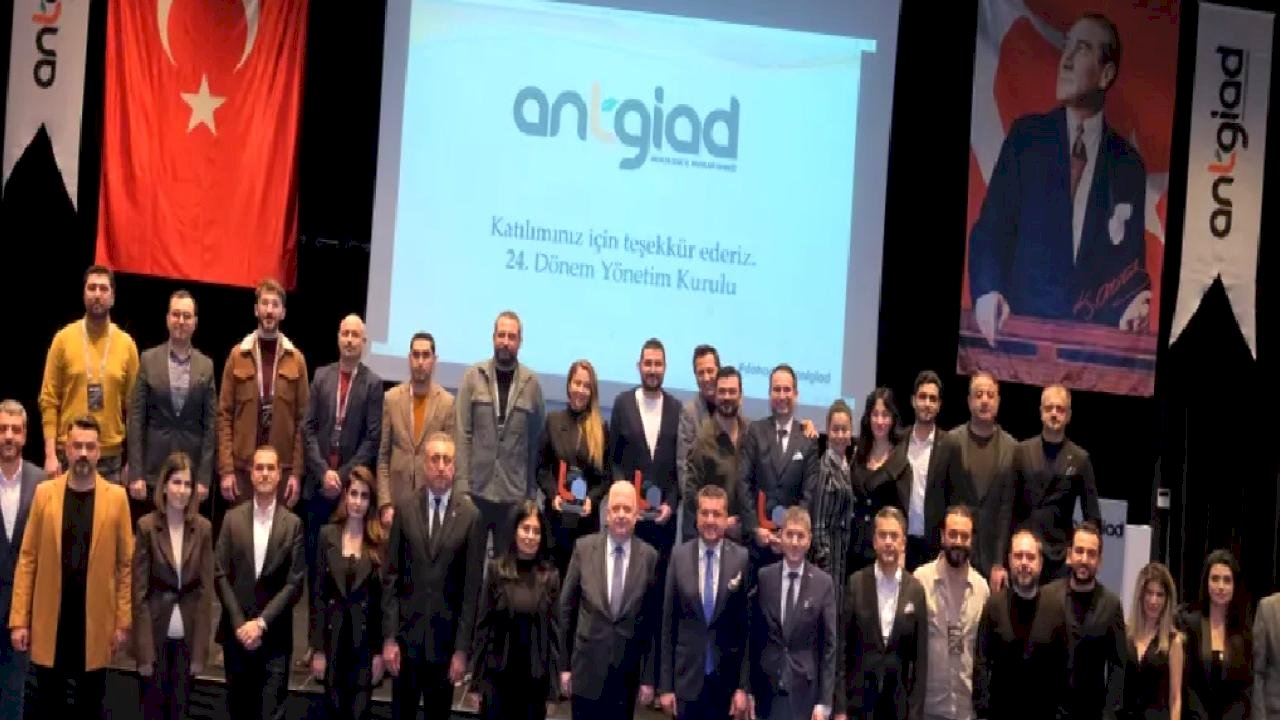 ANTGİAD Toplantısında Küresel Belirsizlik ve Aile Anayasası Vurgusu: “Hazırlıksızlık En Büyük Risk”