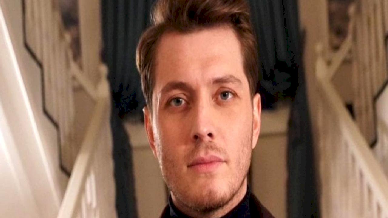 Aynı Yağmur Altında'nın Ali'si Burak Tozkoparan'ın asıl mesleği başka çıktı!