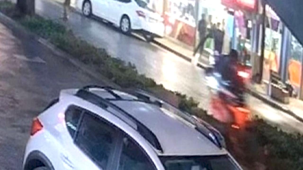 Balıkesir'de bir iş yerine kurşun yağmuru