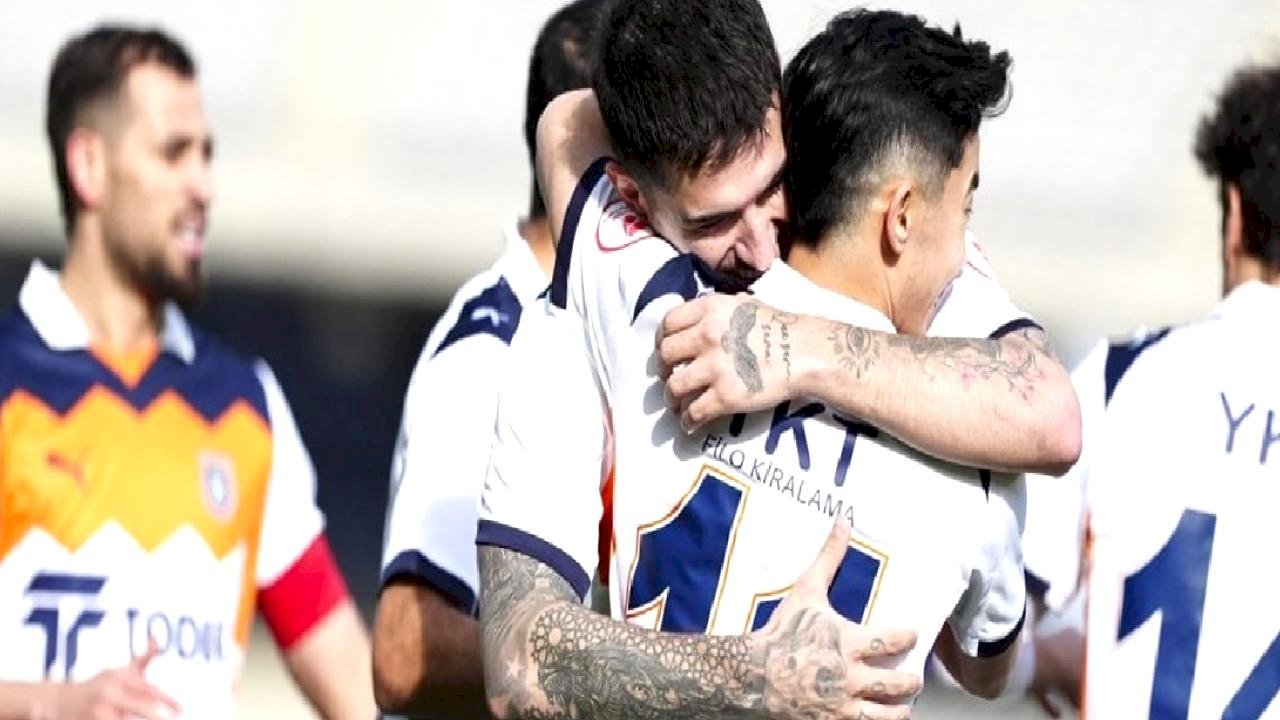 Başakşehir, Fatih Karagümrük'ü rahat geçti