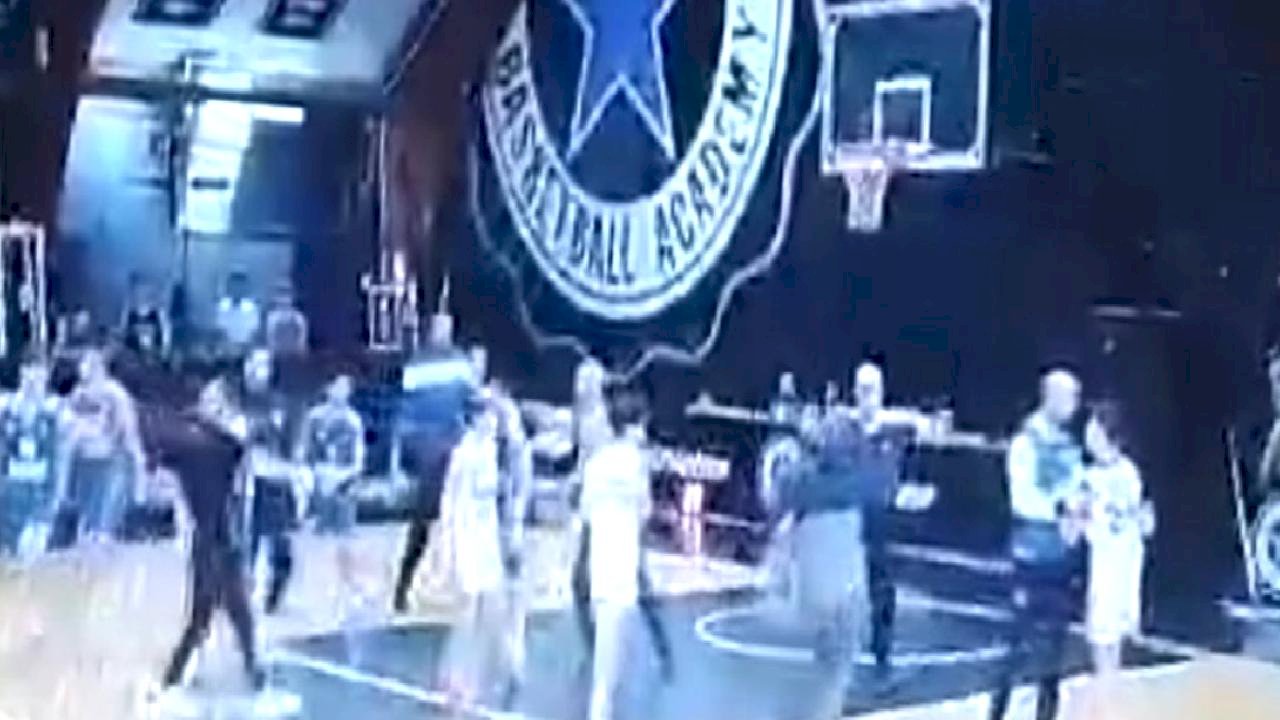 Basketbol maçında veliden, oyuncuya saldırı!