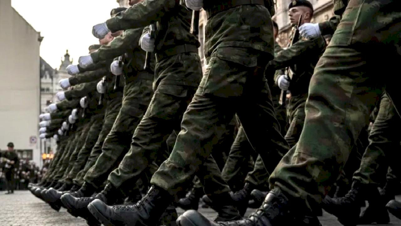 Belçika'da Yedek Askerlik Yaş Sınırı 67'ye Yükseldi