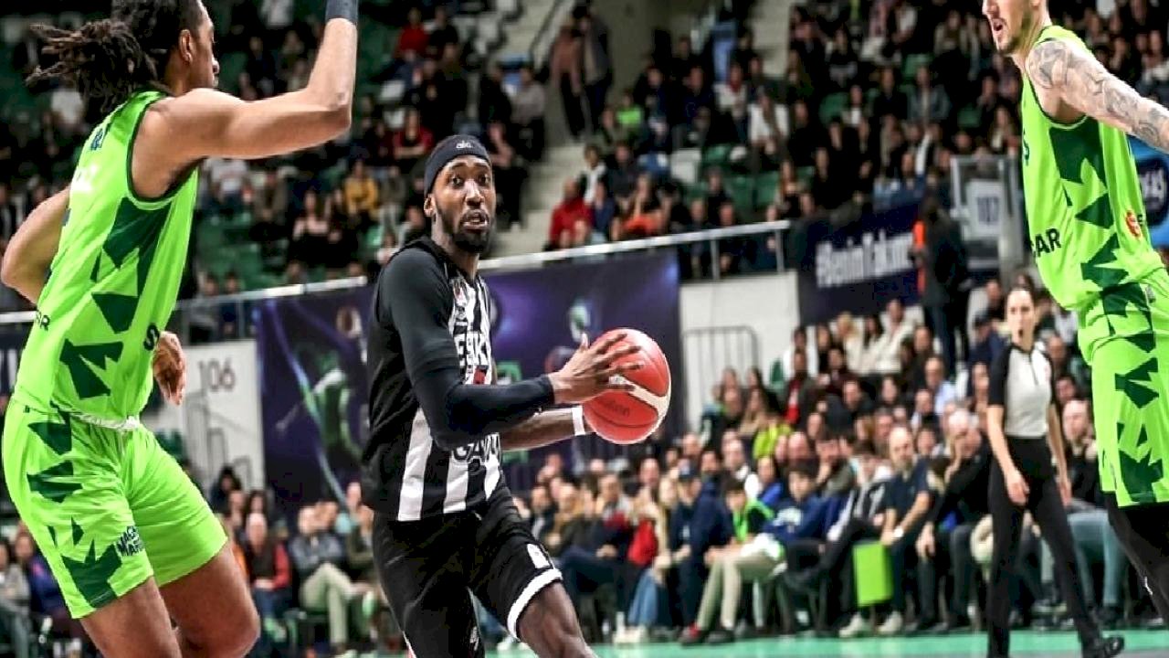 Beşiktaş, TOFAŞ karşısında galip geldi