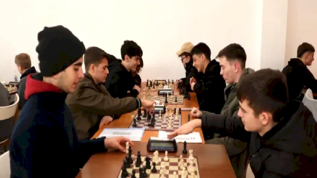 Bursa İnegöl’de spor festivalinde satranç heyecanı