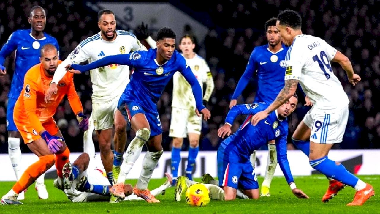 Chelsea üstünlüğünü koruyamadı: Leeds United'a takıldı